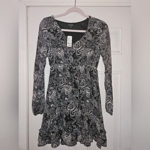 Cute and Frilly Mini Long Sleeve Dress!